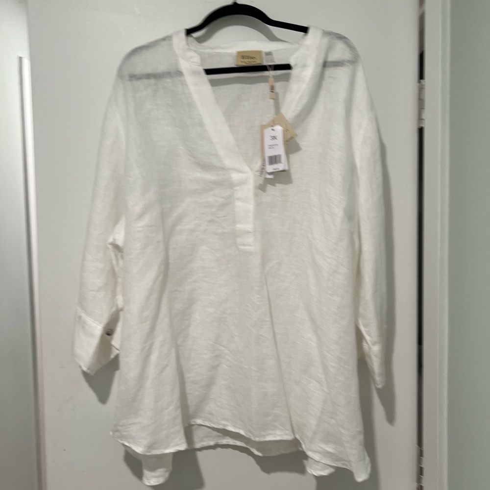Elie Tahari Elegant White Top